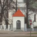Kapliczka przy kościele p.w. Matki Boskiej z Góry Karmel w Bielsku Podlaskim 01